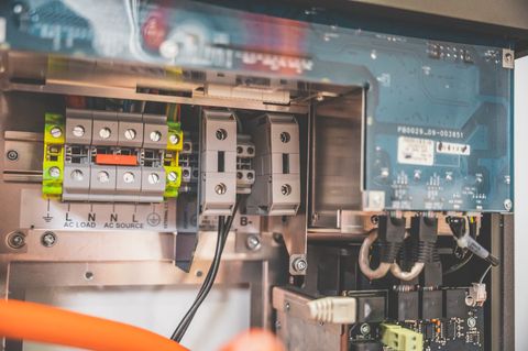 Почему в небоскребах Москва-Сити кабельный KNX становится обязательным условием?
