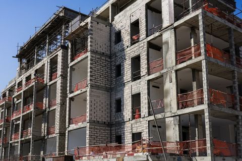 Что делать в первый день просрочки сдачи работ?